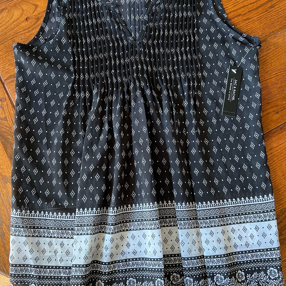 Zac and Rachel pleated black top. New sz S